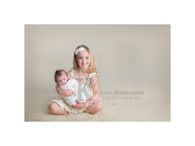 Newborn and sibling photography Kandi Anderson Photography