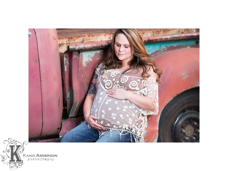 Northern Nevada Maternity photo by old truck