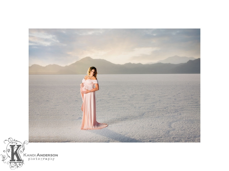 Bonneville Salt Flat maternity photo shoot