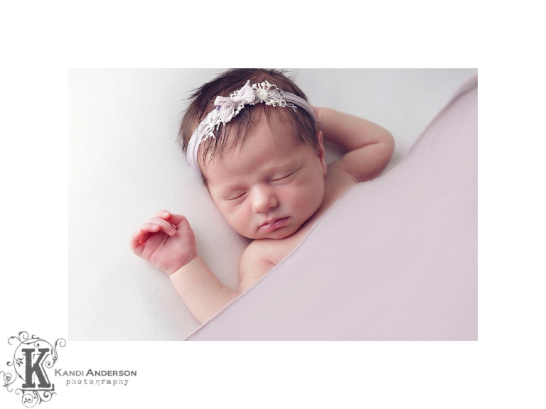 newborn-baby-girl-in-dainty-headband-5g1a0305