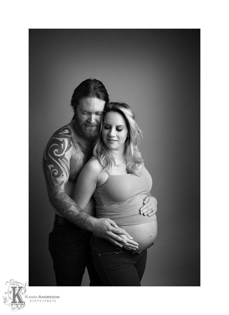 couples maternity photo shoot