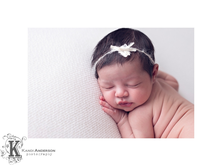 newborn baby girl photosession