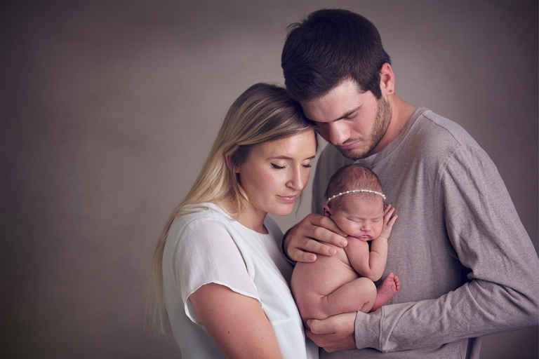 what to expect at your newborn session